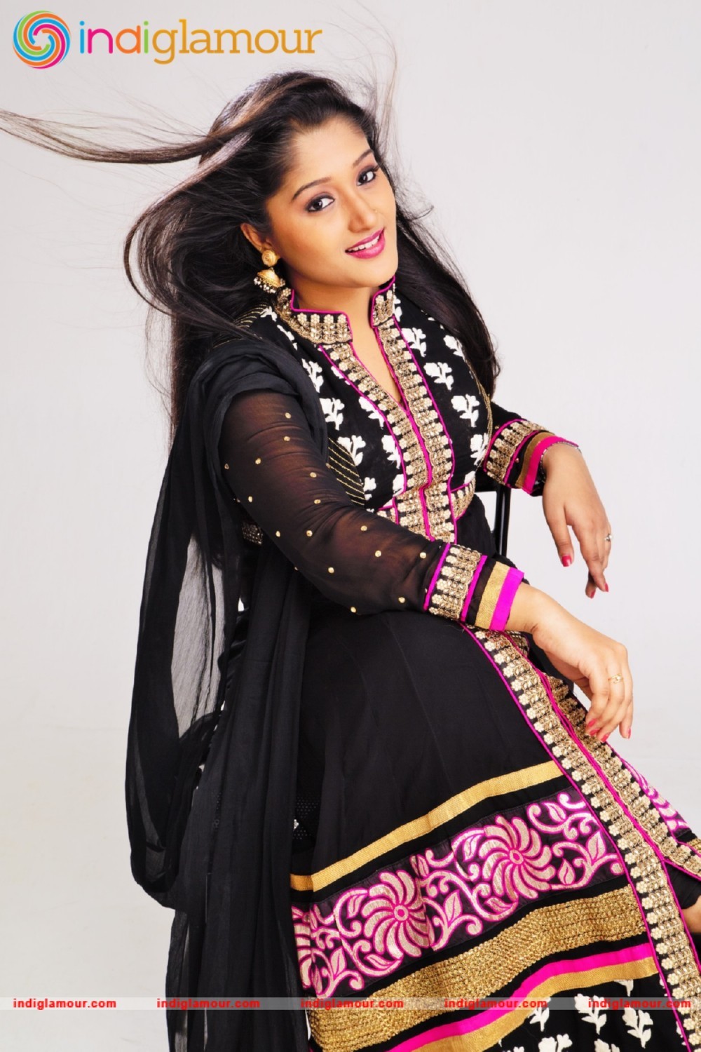 9 to 10 (Onbathula Irunthu Paththu Varai) Movie hd photo