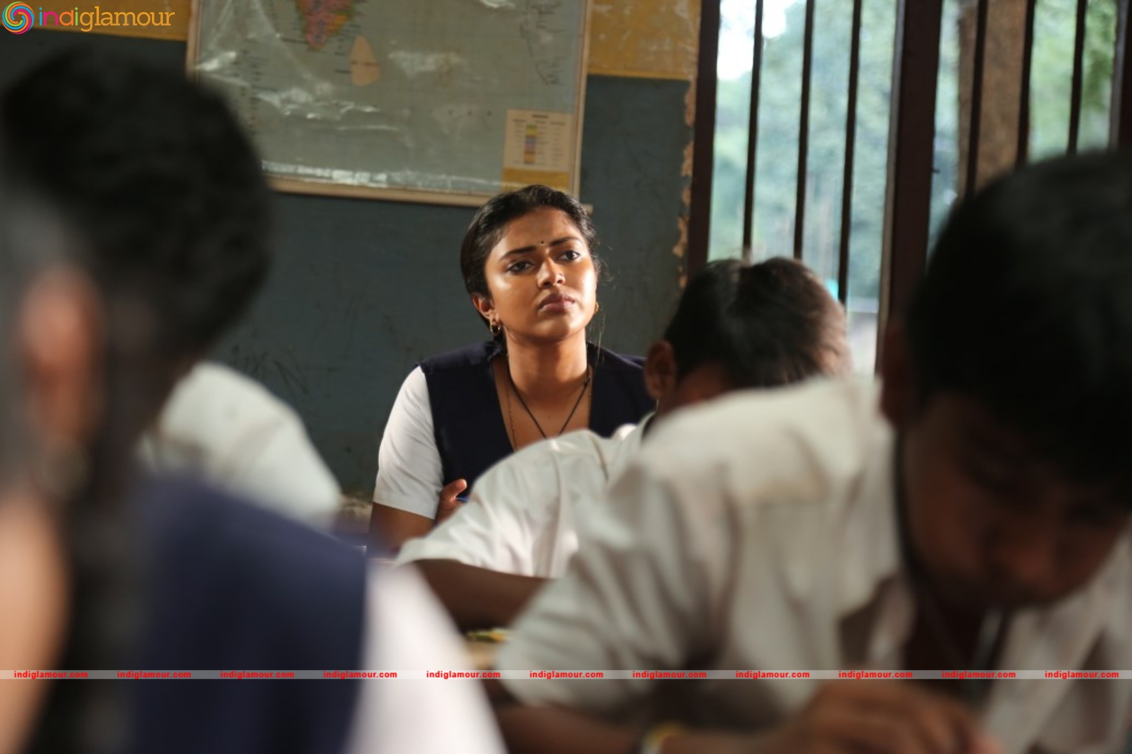 Amma Kanakku Movie hd photo
