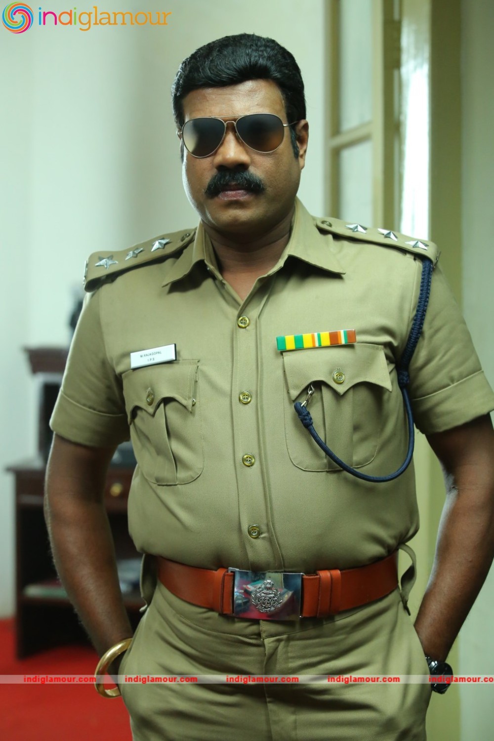Puthusa Naan Poranthen Movie hd photo
