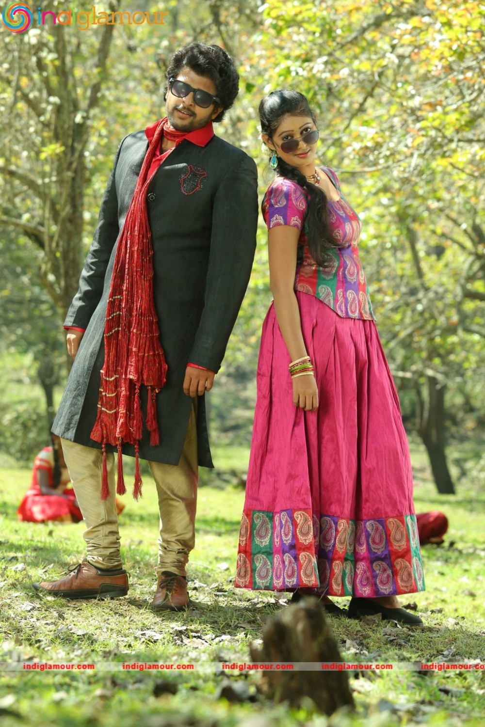 Puthusa Naan Poranthen Movie hd photo