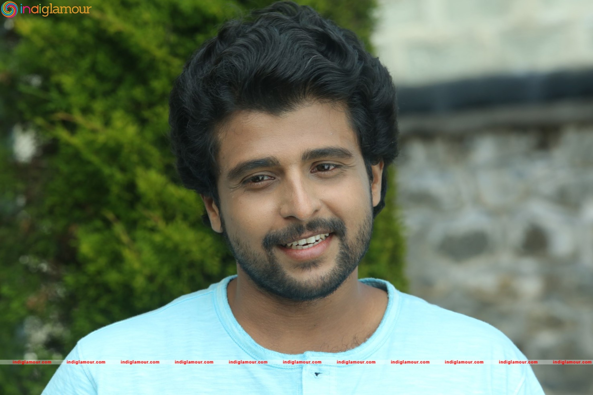 Puthusa Naan Poranthen Movie hd photo