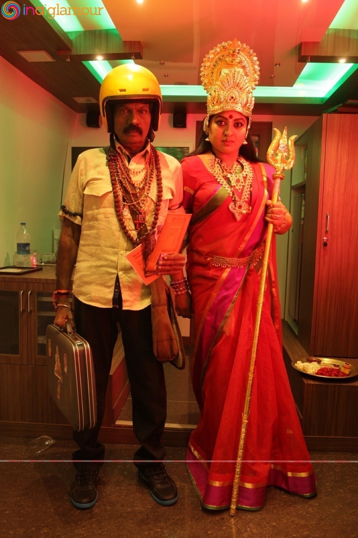 Enakku Veru Engum Kilaigal Kidaiyathu Movie hd photo