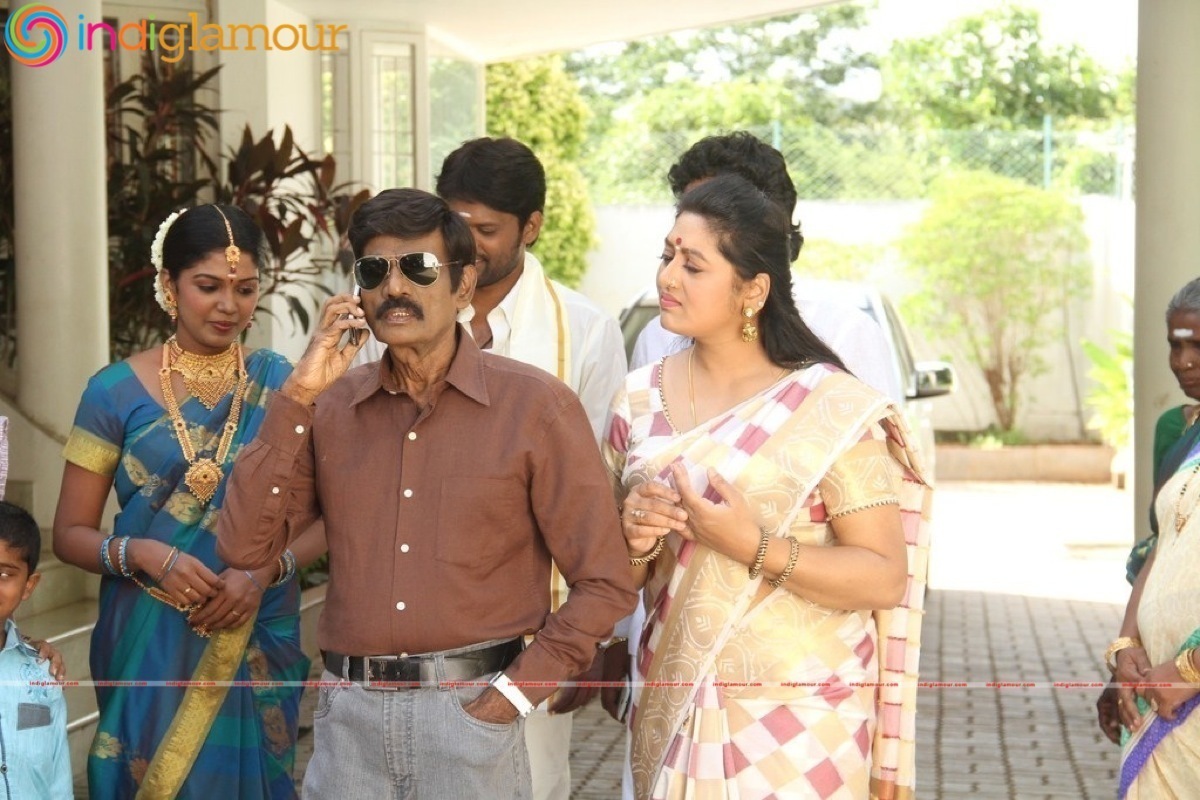 Enakku Veru Engum Kilaigal Kidaiyathu Movie hd photo