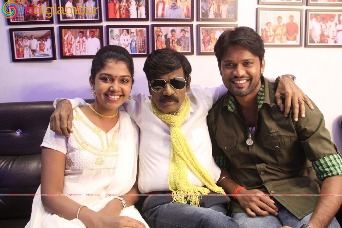 Enakku Veru Engum Kilaigal Kidaiyathu Movie hd photo