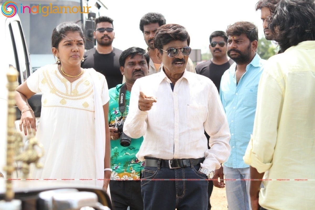 Enakku Veru Engum Kilaigal Kidaiyathu Movie hd photo