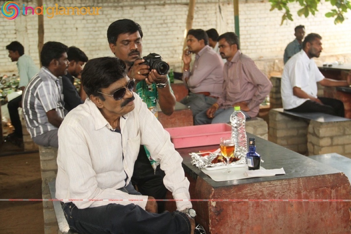 Enakku Veru Engum Kilaigal Kidaiyathu Movie hd photo