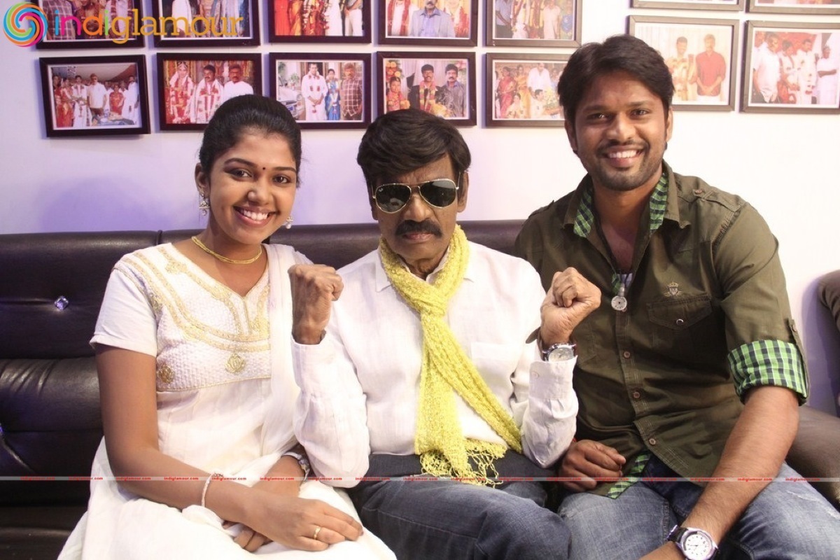 Enakku Veru Engum Kilaigal Kidaiyathu Movie hd photo