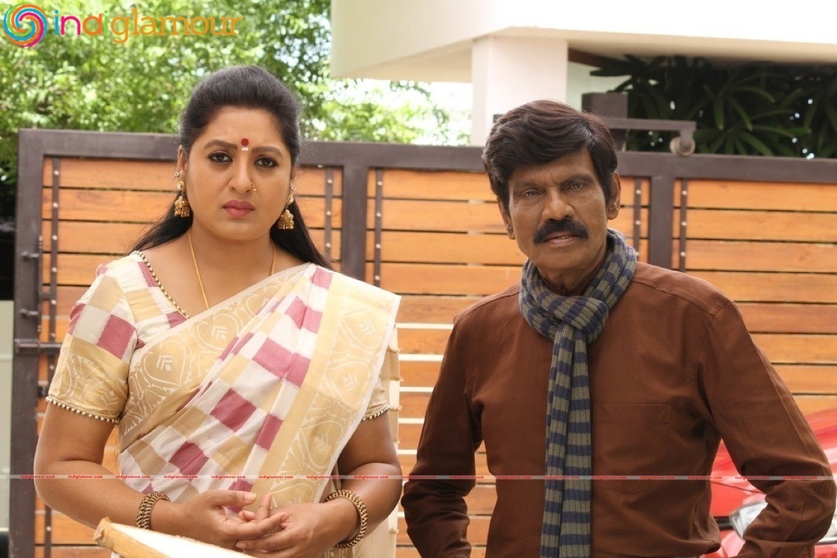 Enakku Veru Engum Kilaigal Kidaiyathu Movie hd photo
