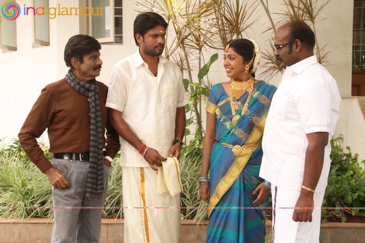 Enakku Veru Engum Kilaigal Kidaiyathu Movie hd photo
