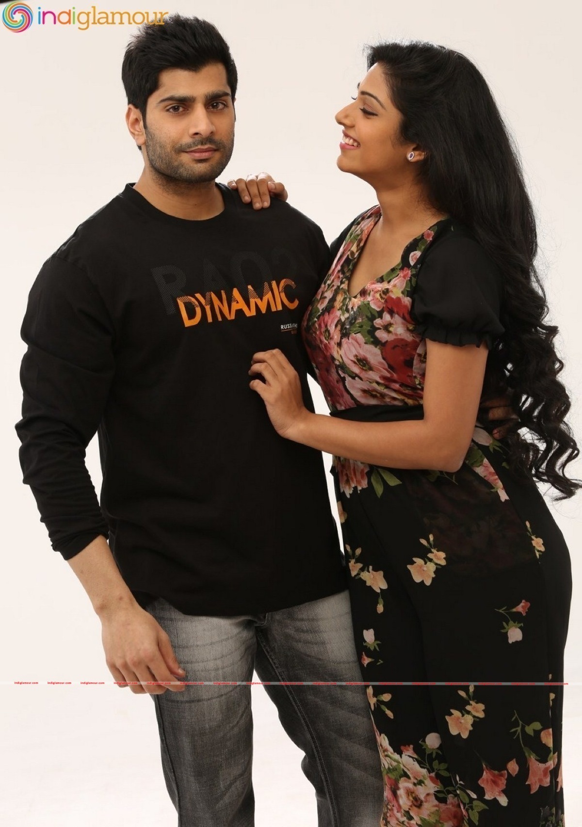 Rajavin Paarvai Raniyin Pakkam Movie hd photo