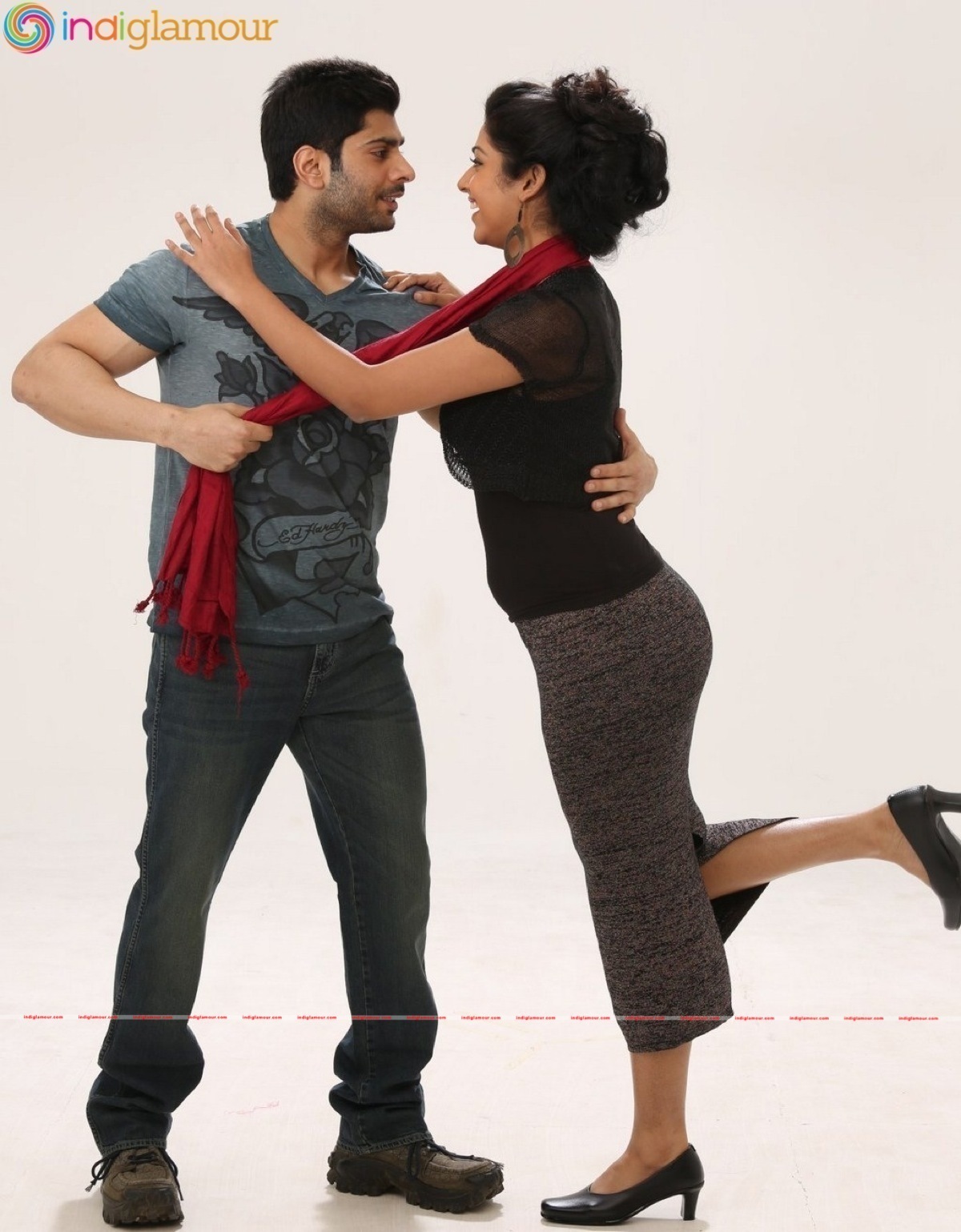 Rajavin Paarvai Raniyin Pakkam Movie hd photo