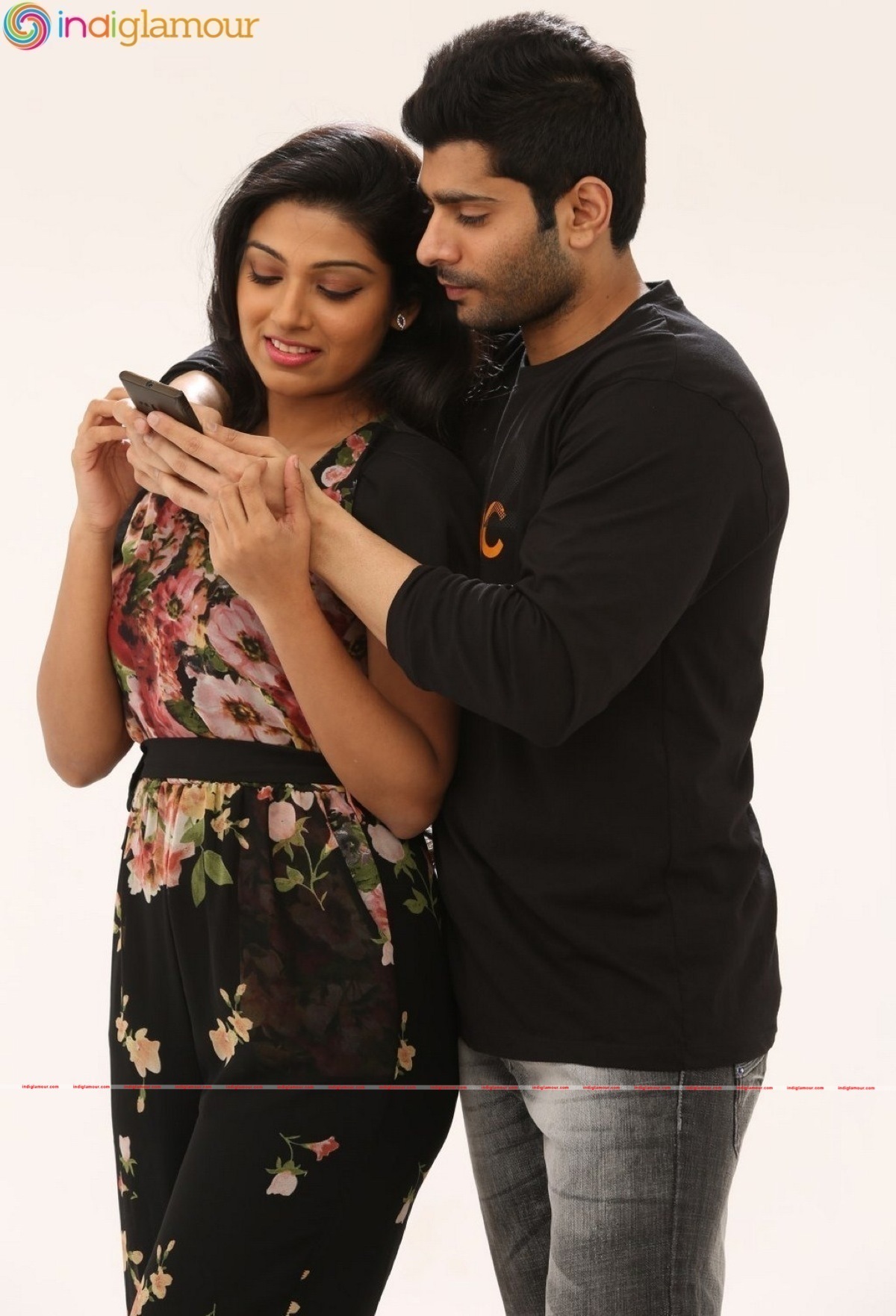 Rajavin Paarvai Raniyin Pakkam Movie hd photo
