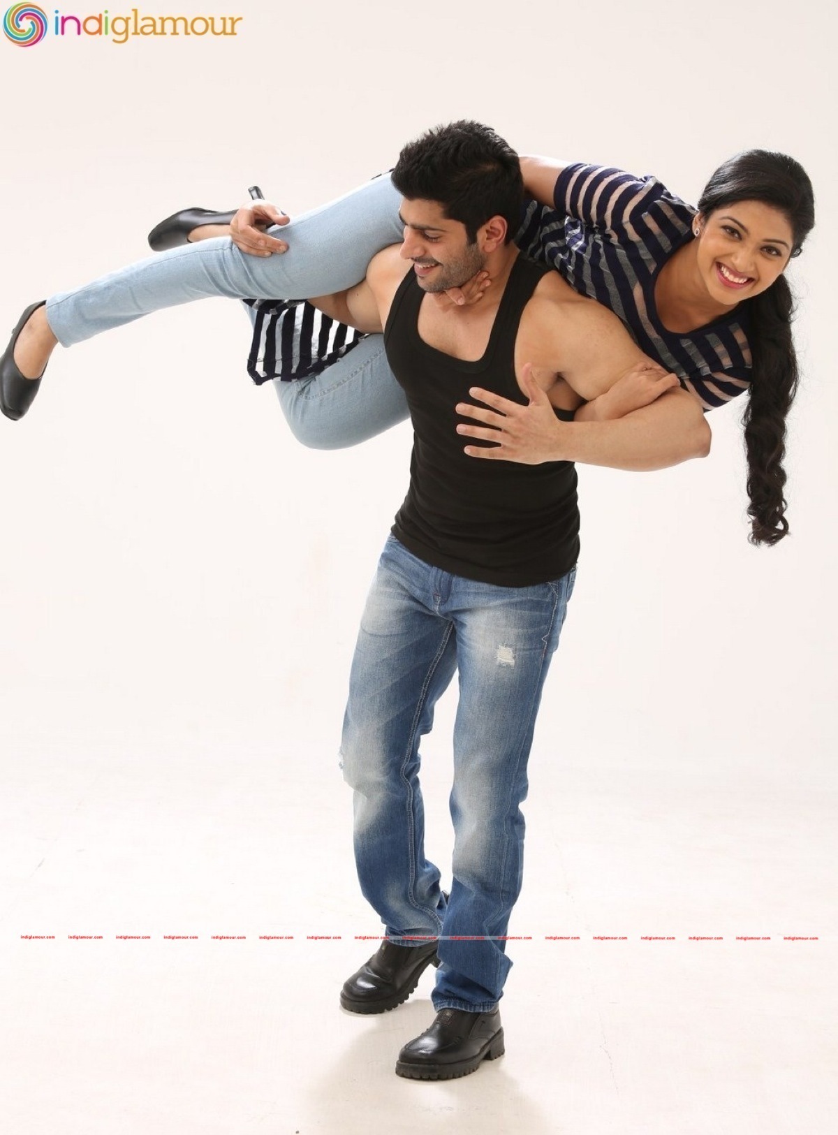 Rajavin Paarvai Raniyin Pakkam Movie hd photo
