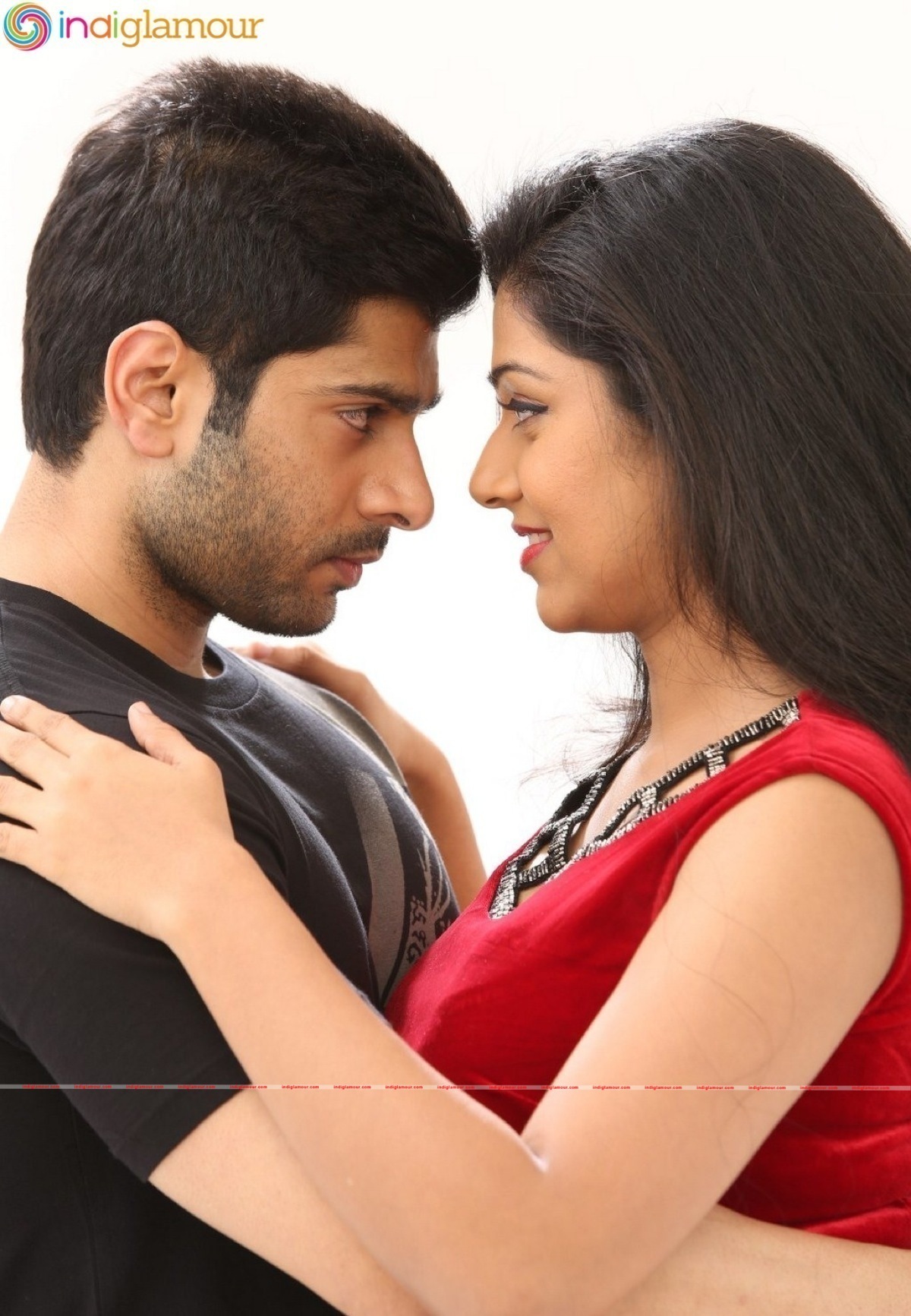 Rajavin Paarvai Raniyin Pakkam Movie hd photo