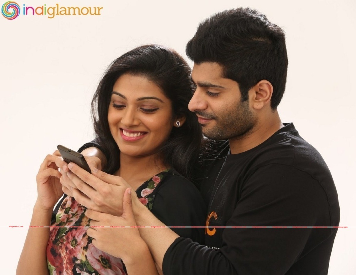 Rajavin Paarvai Raniyin Pakkam Movie hd photo