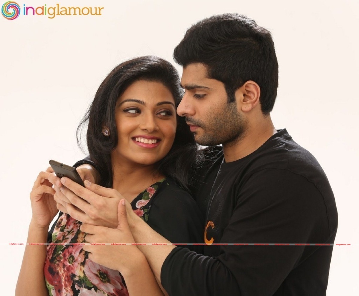 Rajavin Paarvai Raniyin Pakkam Movie hd photo