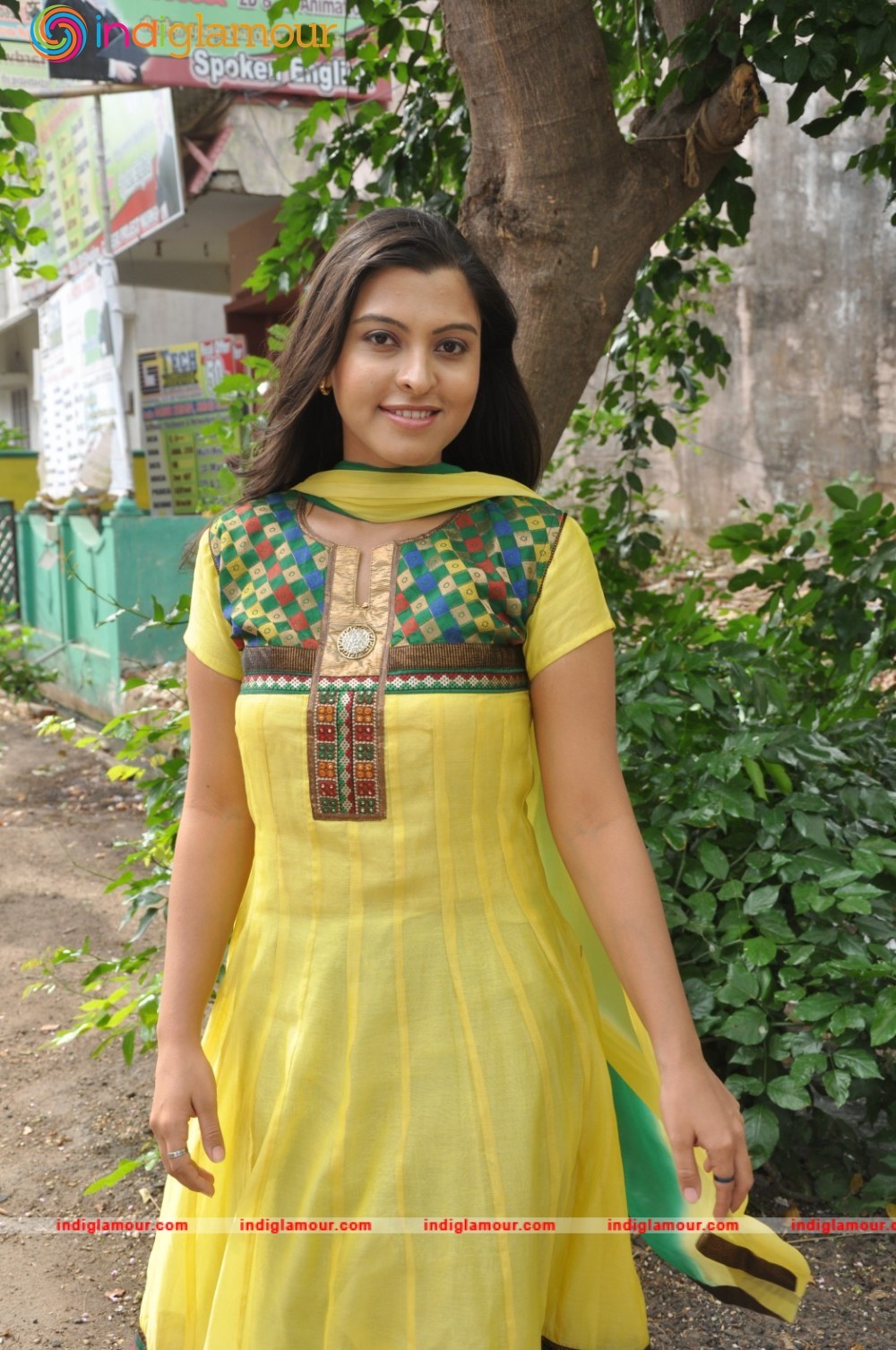 Saalaiyoram Movie hd photo