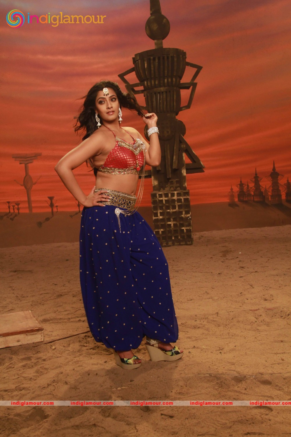 Madha Gaja Raja Movie hd photo