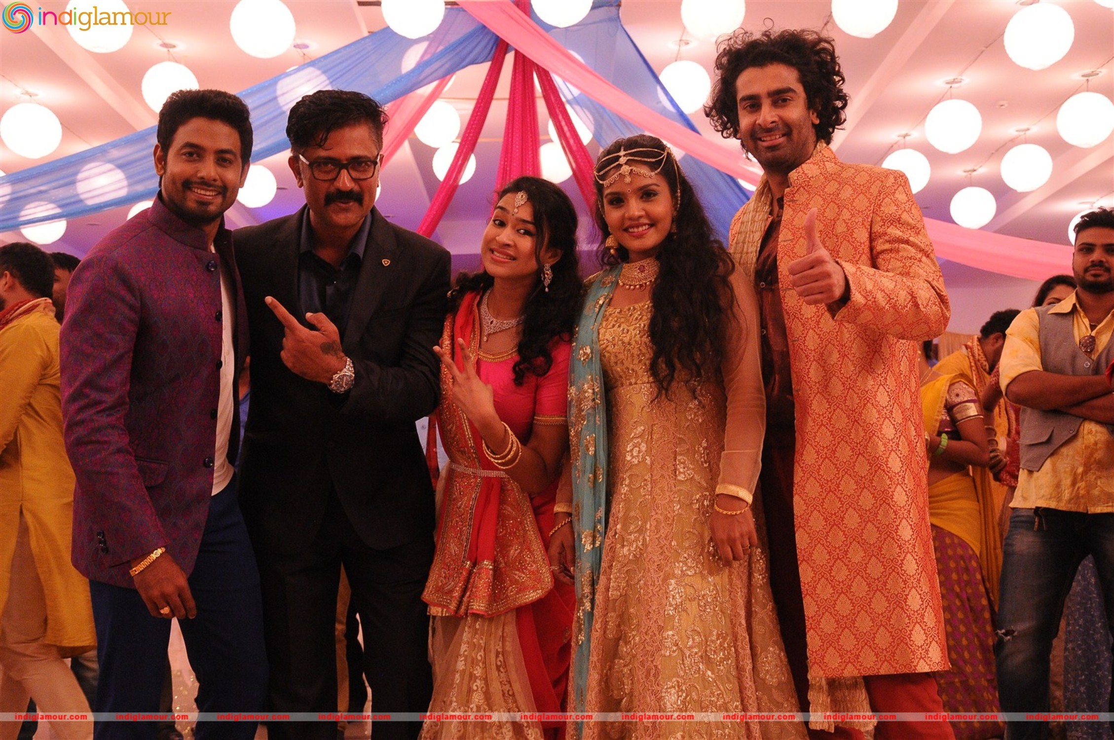 Unnodu Ka Movie Working Stills Movie hd photo