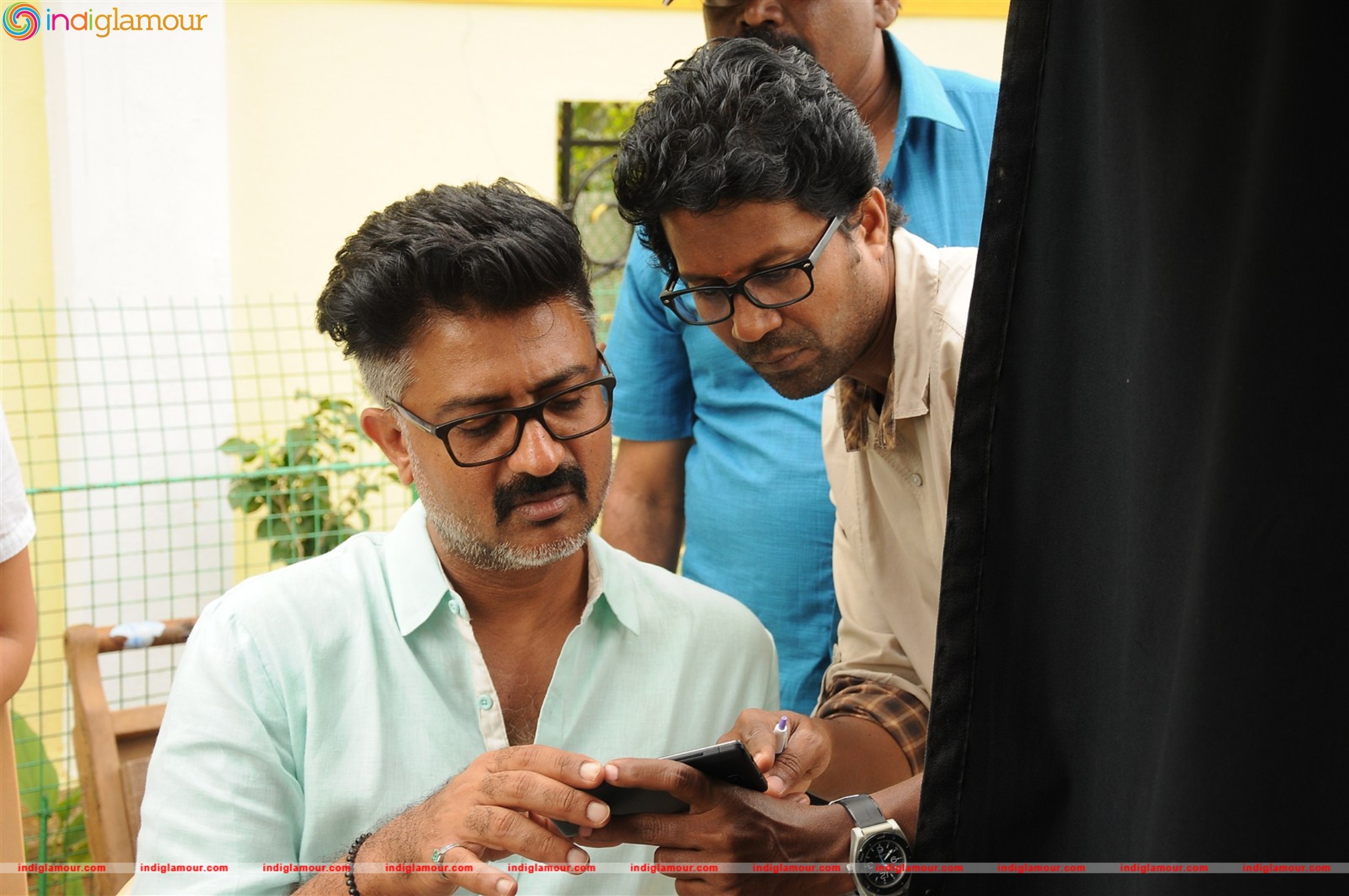 Unnodu Ka Movie Working Stills Movie hd photo