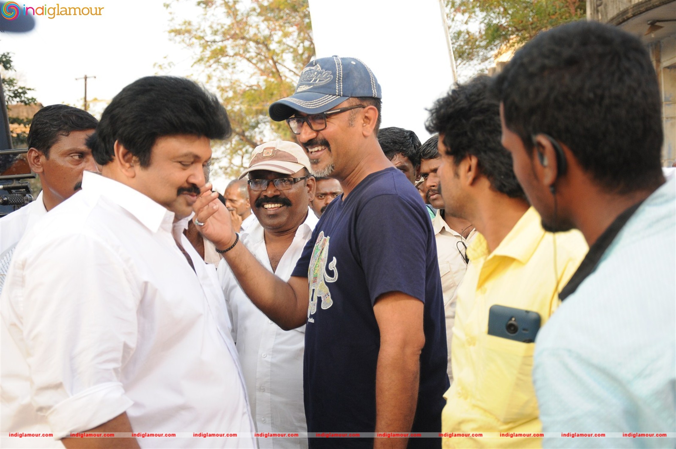 Unnodu Ka Movie Working Stills Movie hd photo