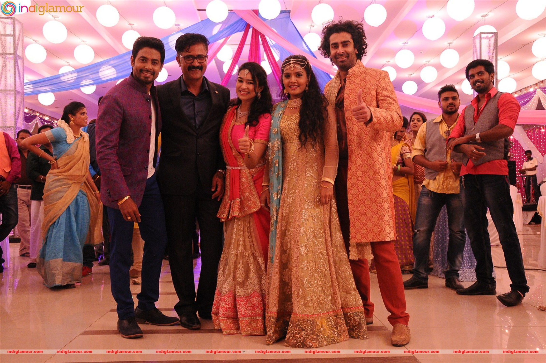 Unnodu Ka Movie Working Stills Movie hd photo