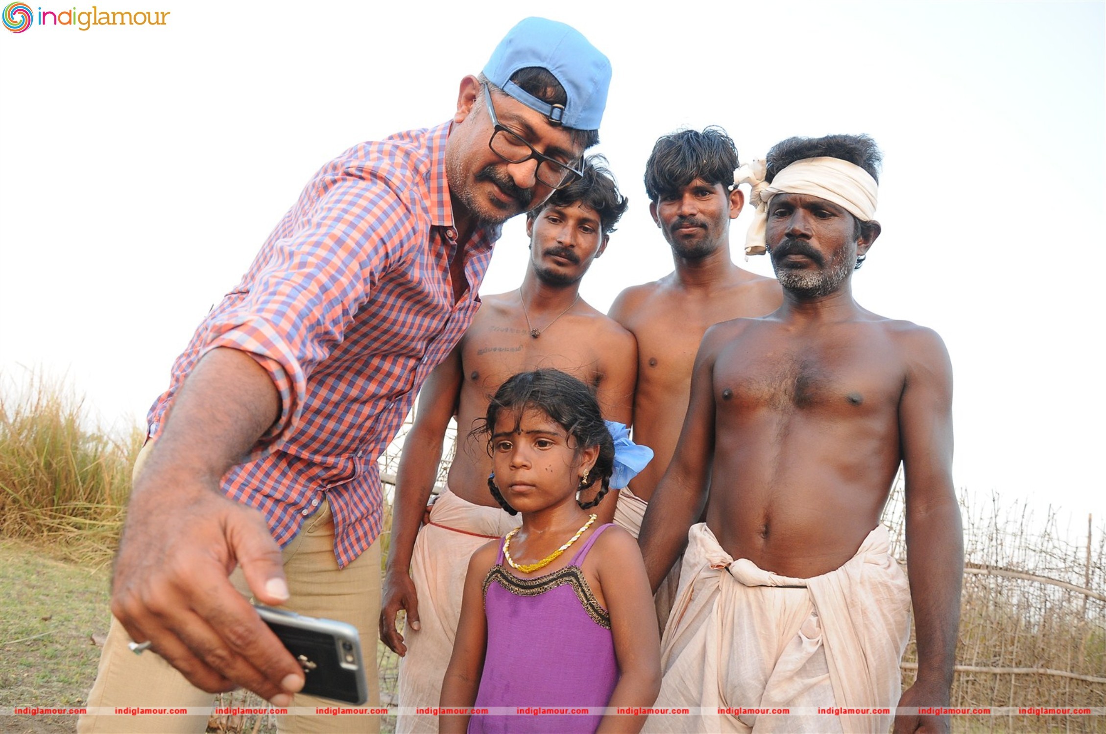 Unnodu Ka Movie Working Stills Movie hd photo