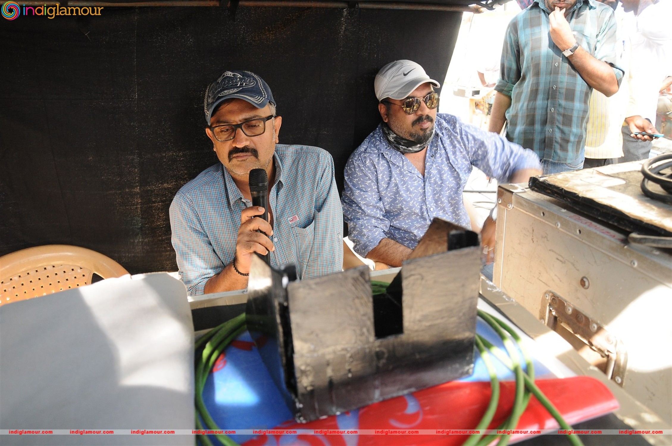 Unnodu Ka Movie Working Stills Movie hd photo