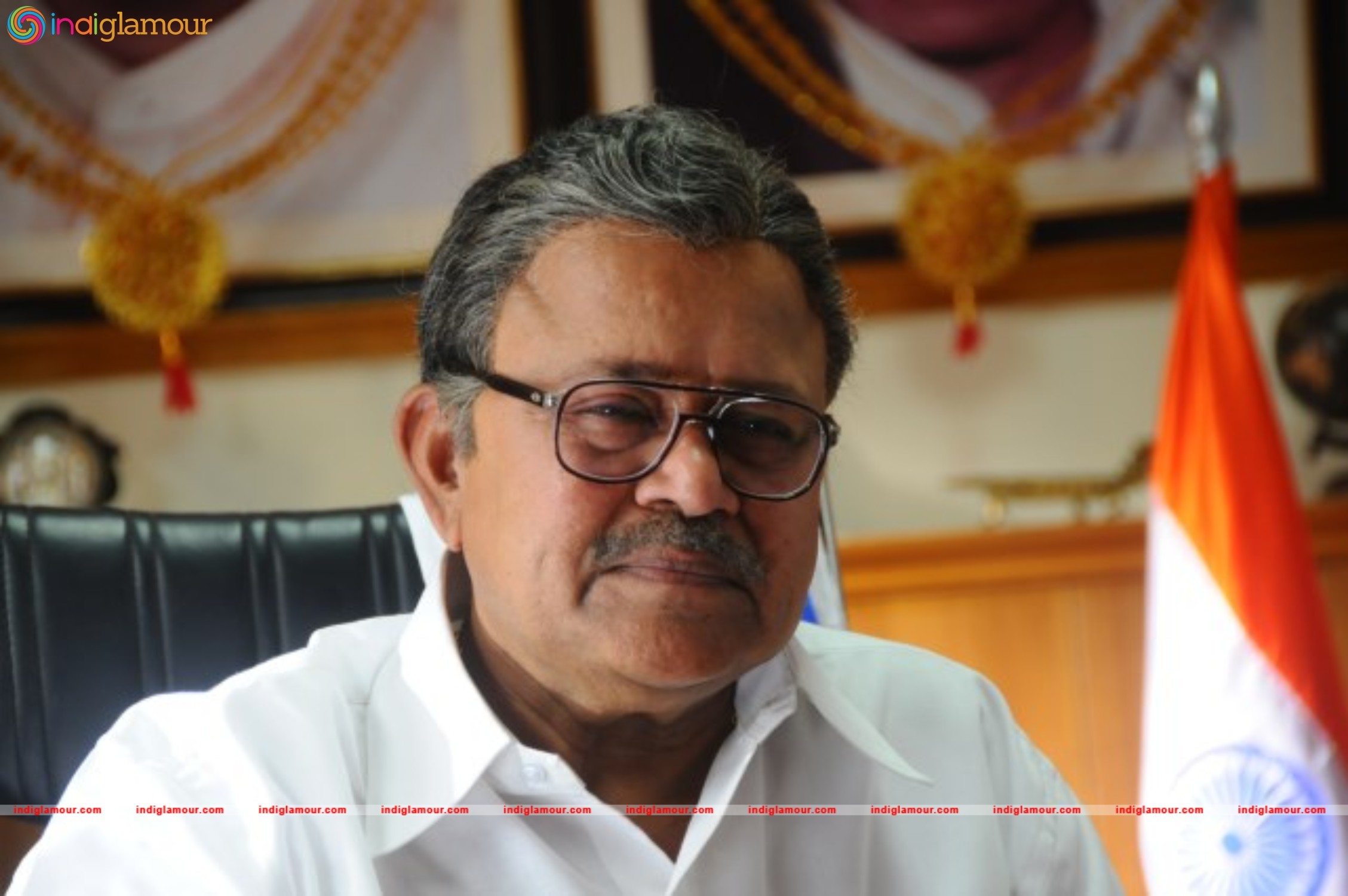 Acchamindri Movie hd photo