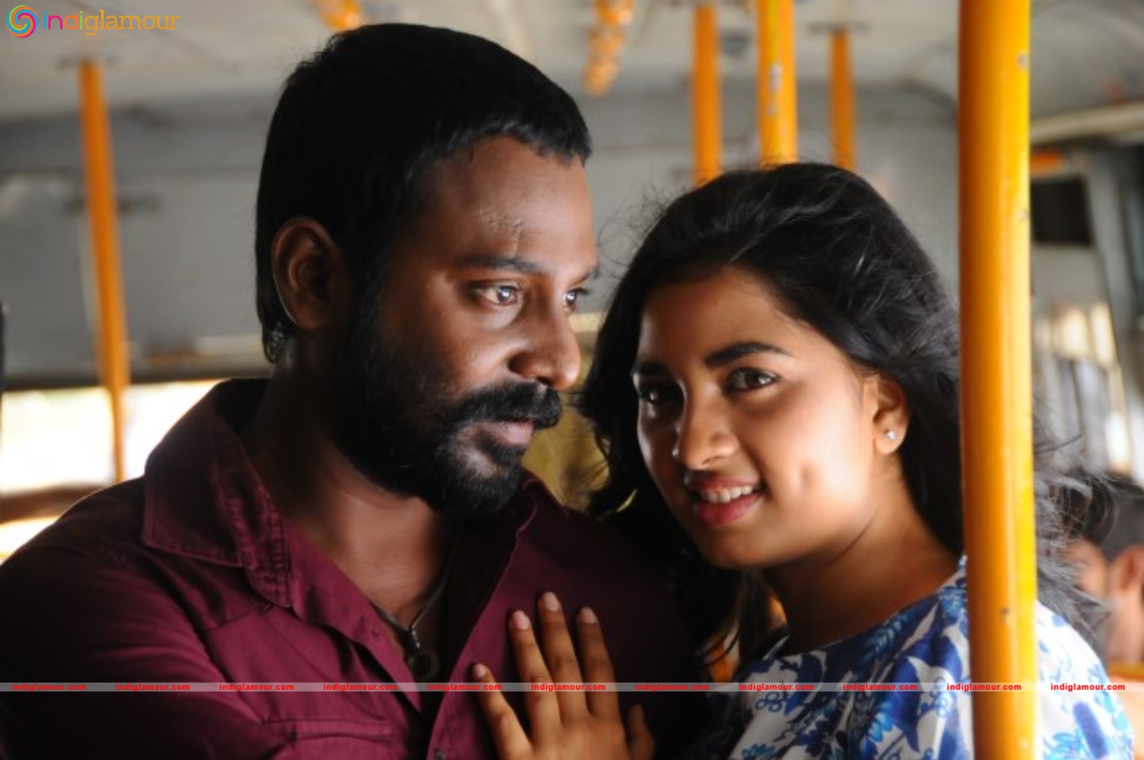 Acchamindri Movie hd photo