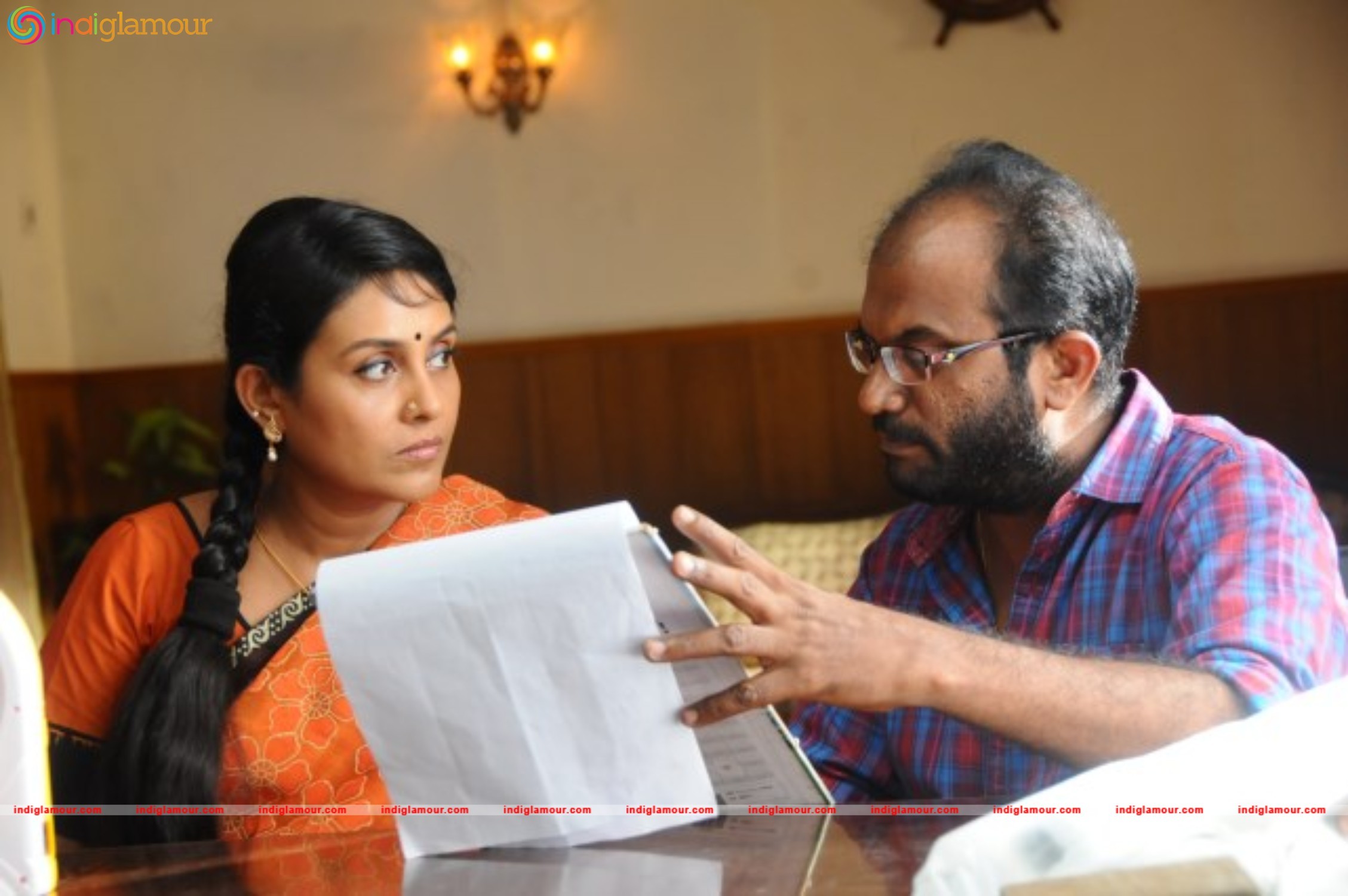 Acchamindri Movie hd photo