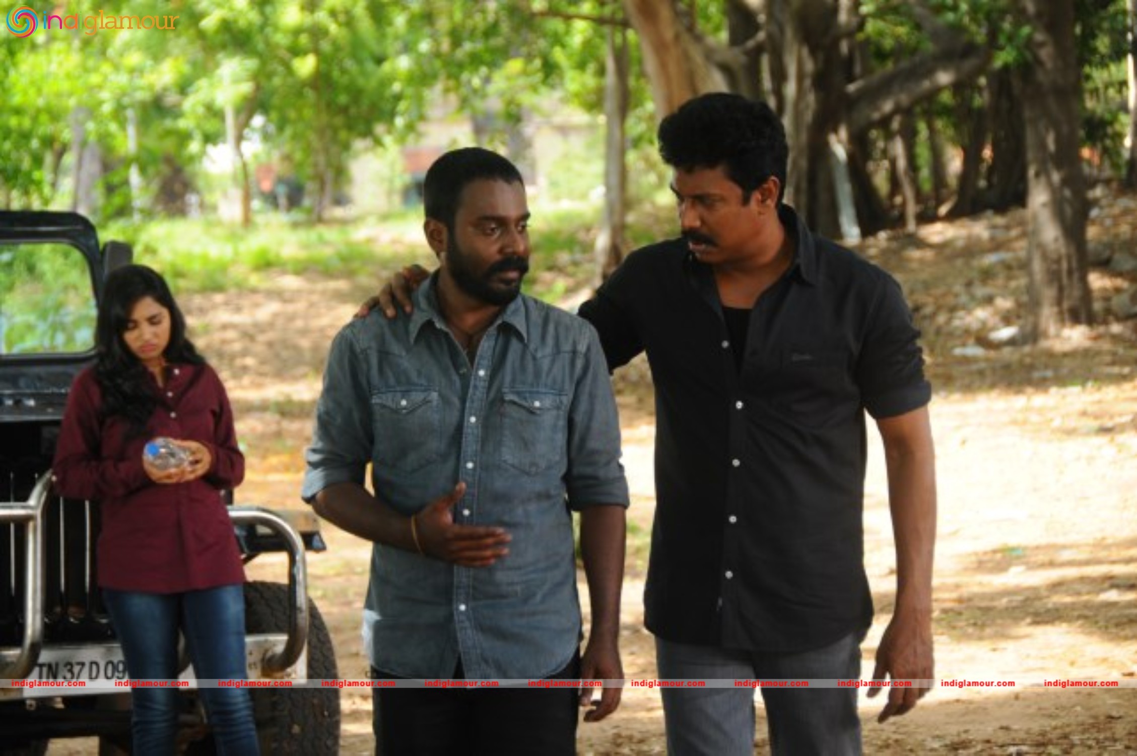 Acchamindri Movie hd photo