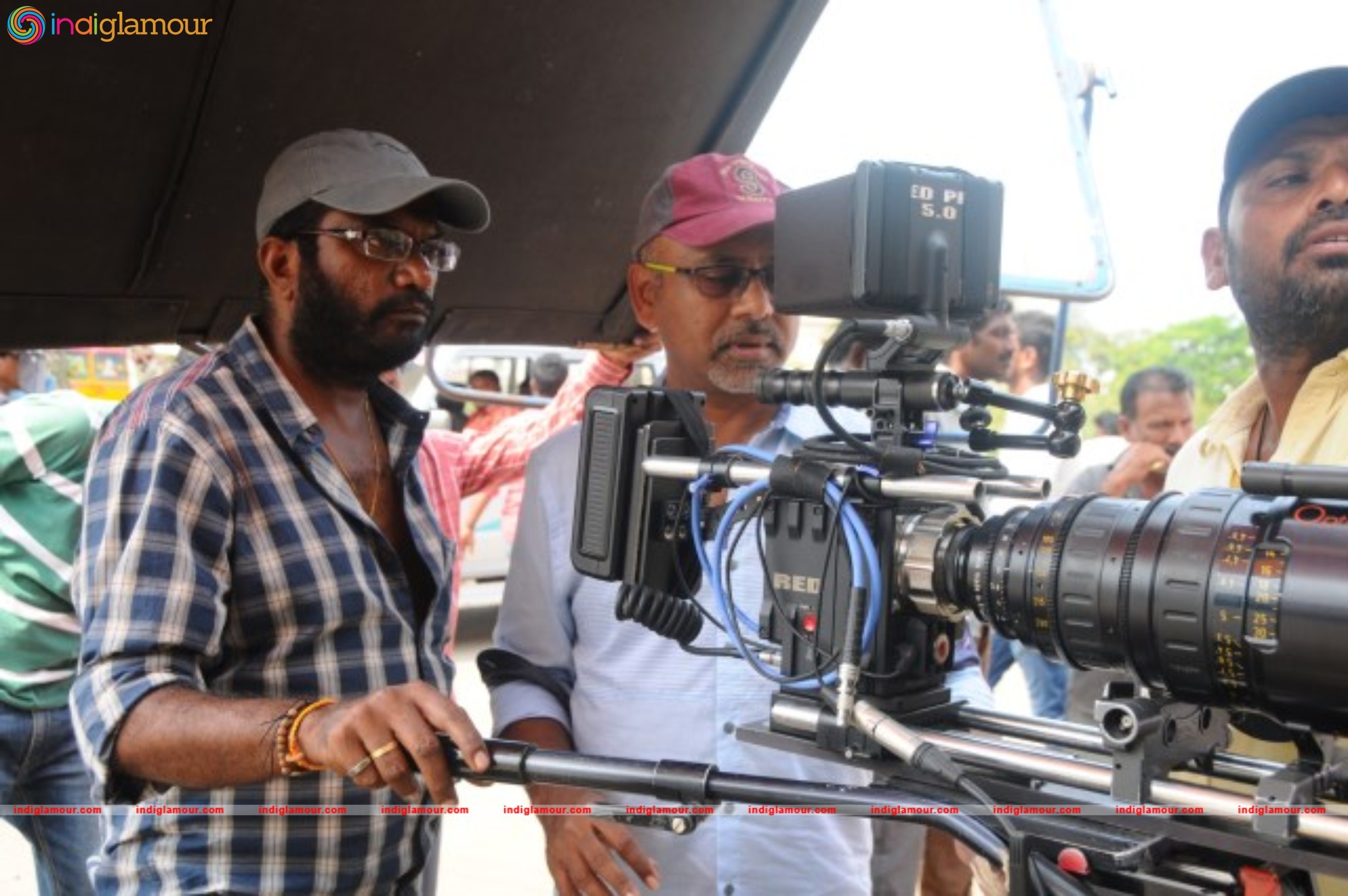Acchamindri Movie hd photo