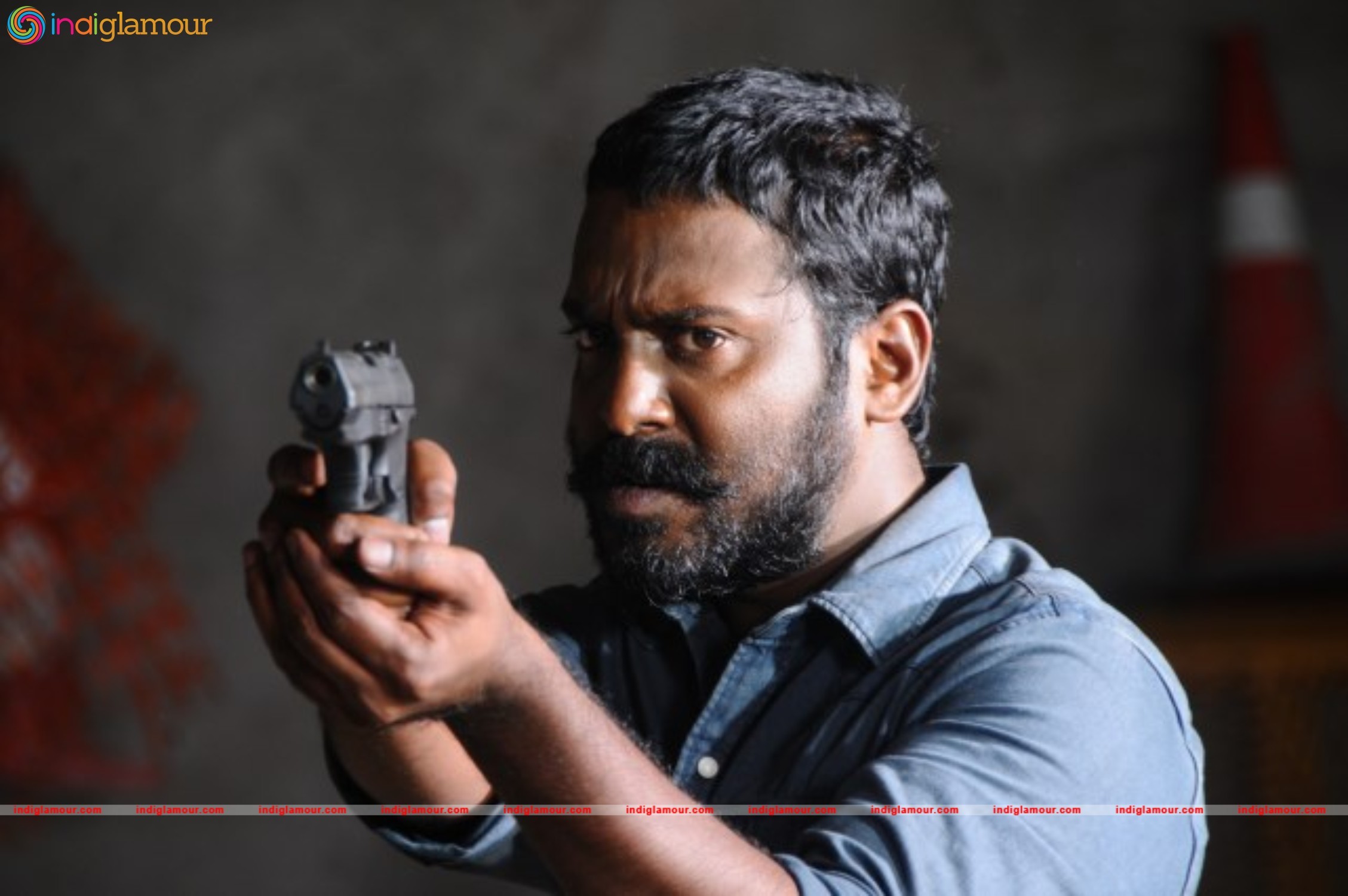Acchamindri Movie hd photo