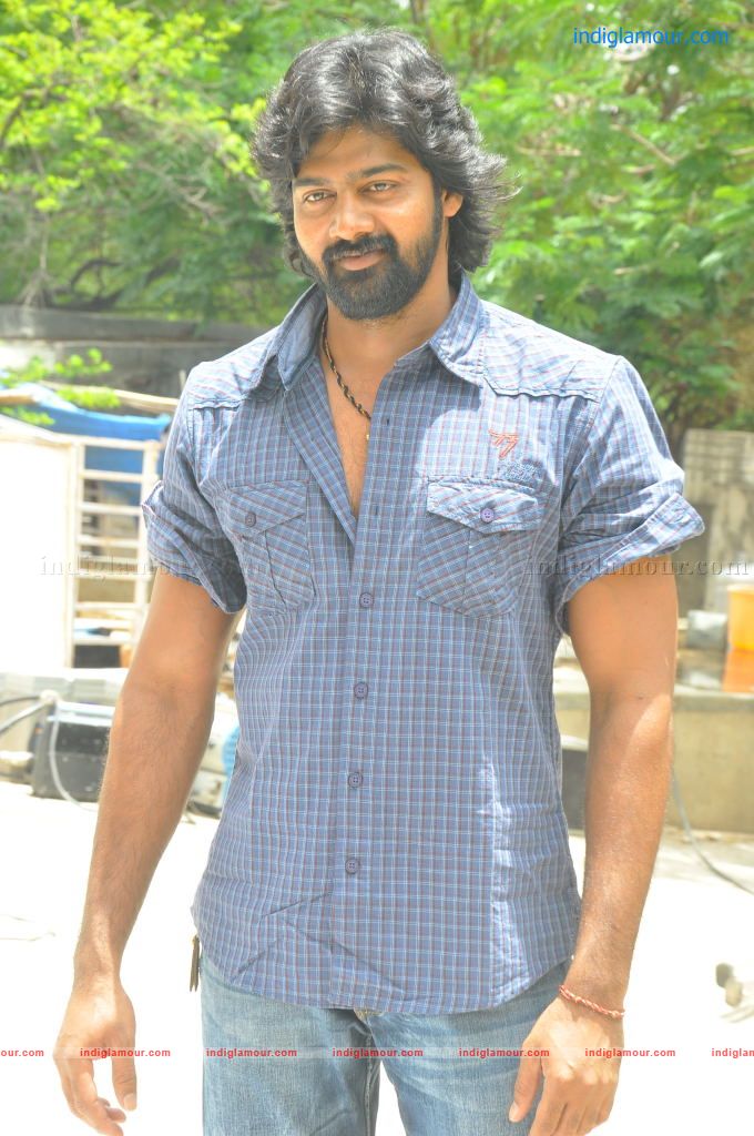 Naveen Chandra Actor hd photo
