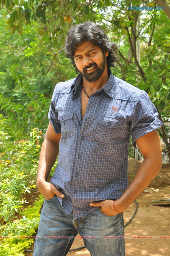 Naveen Chandra Actor hd photo