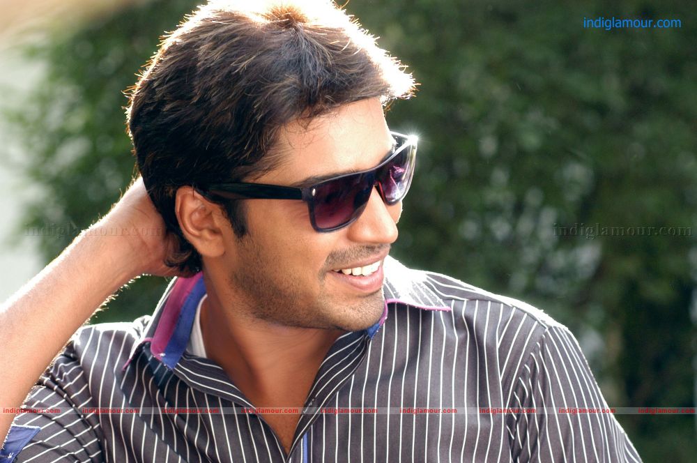 Naresh Actor hd photo