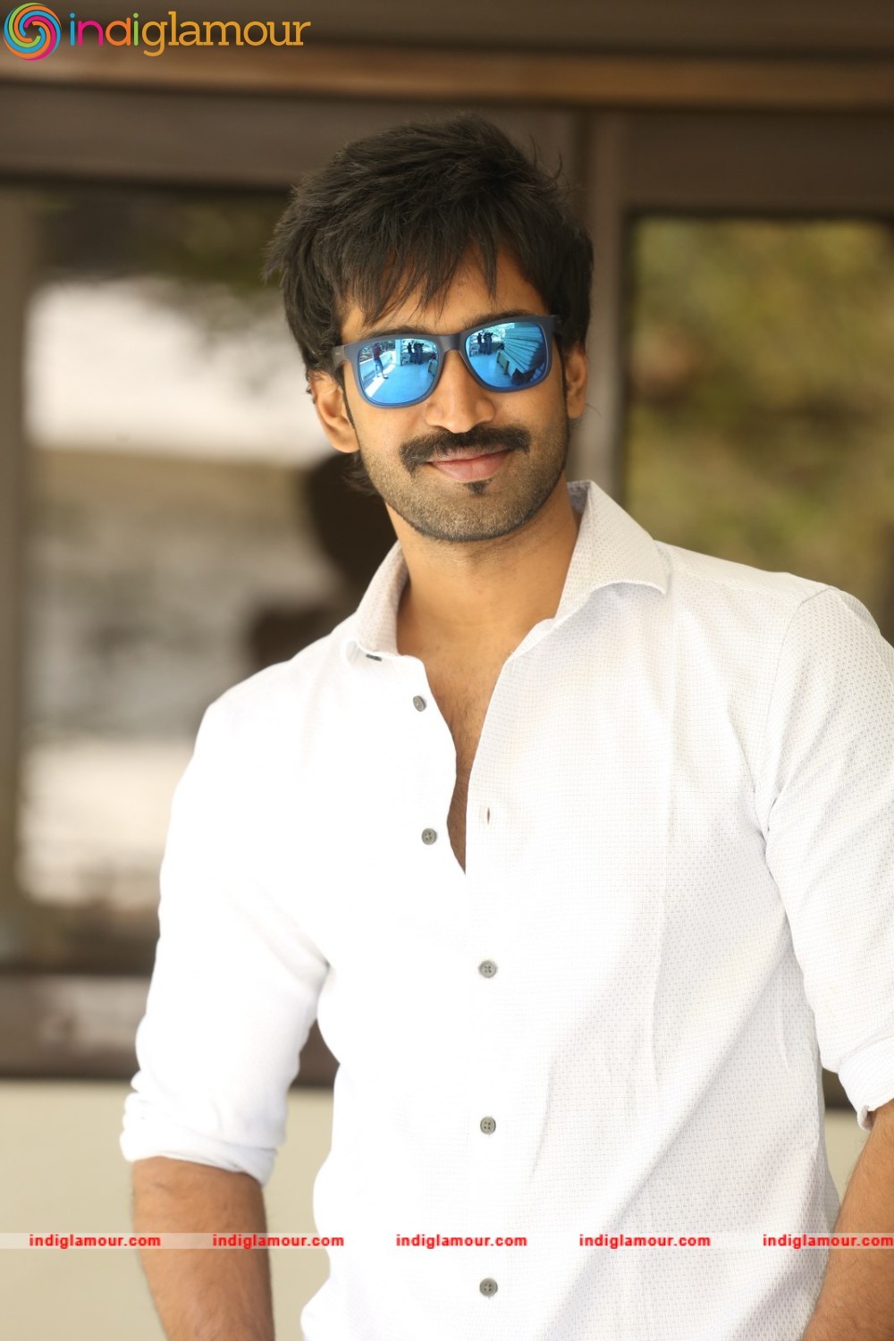 Aadhi Actor hd photo