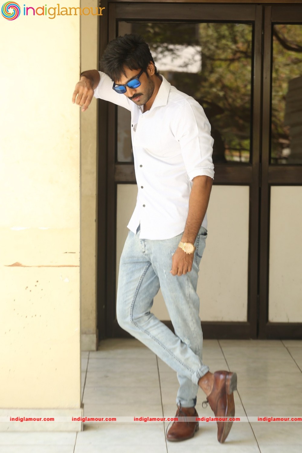 Aadhi Actor hd photo
