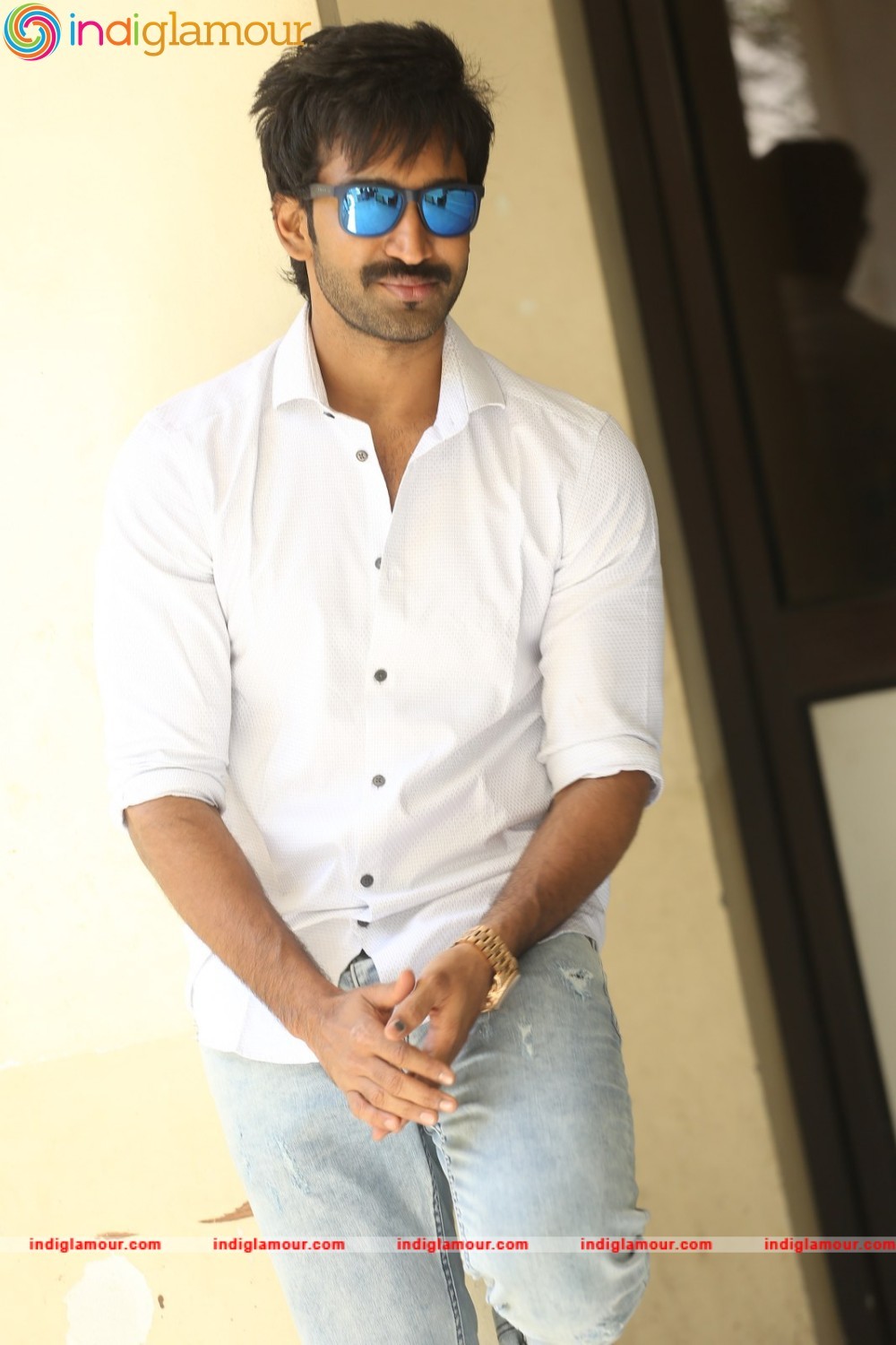 Aadhi Actor hd photo