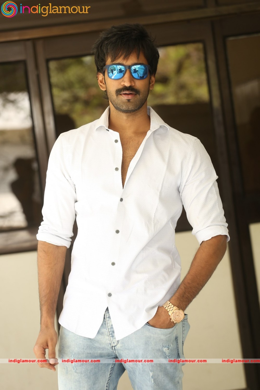 Aadhi Actor hd photo