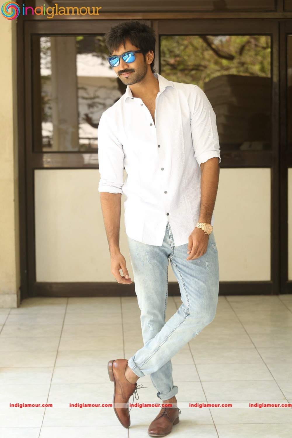 Aadhi Actor hd photo