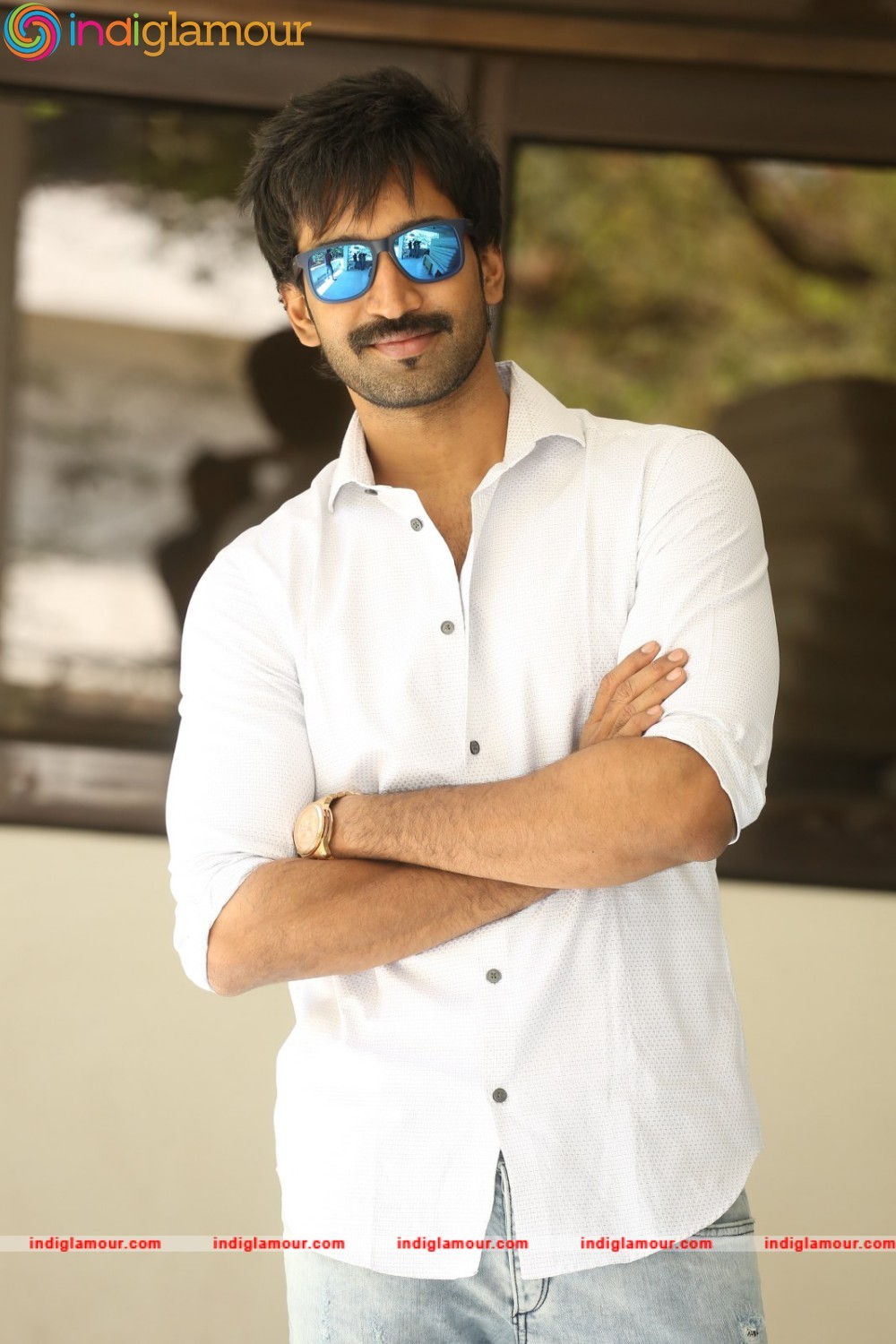 Aadhi Actor hd photo