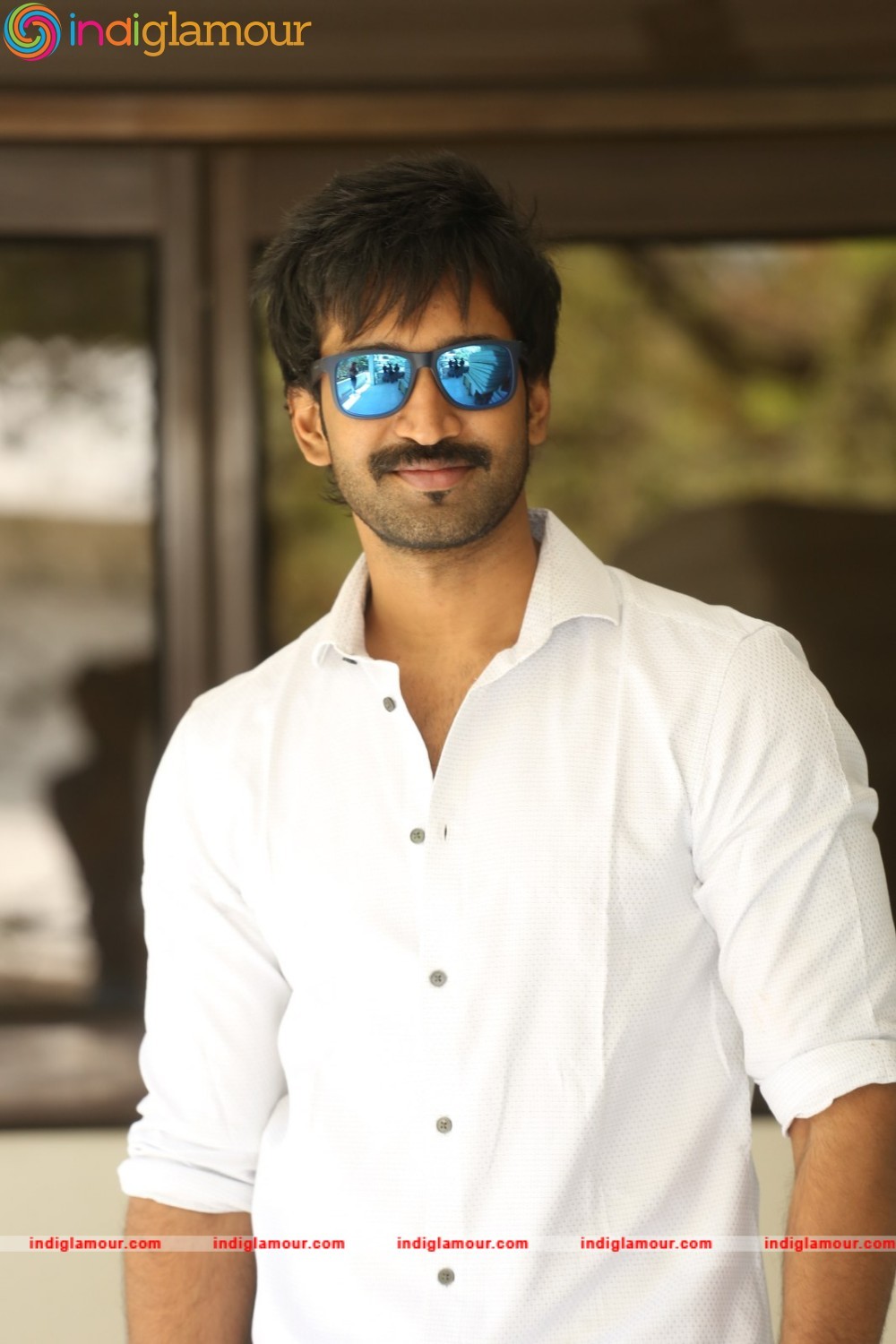 Aadhi Actor hd photo