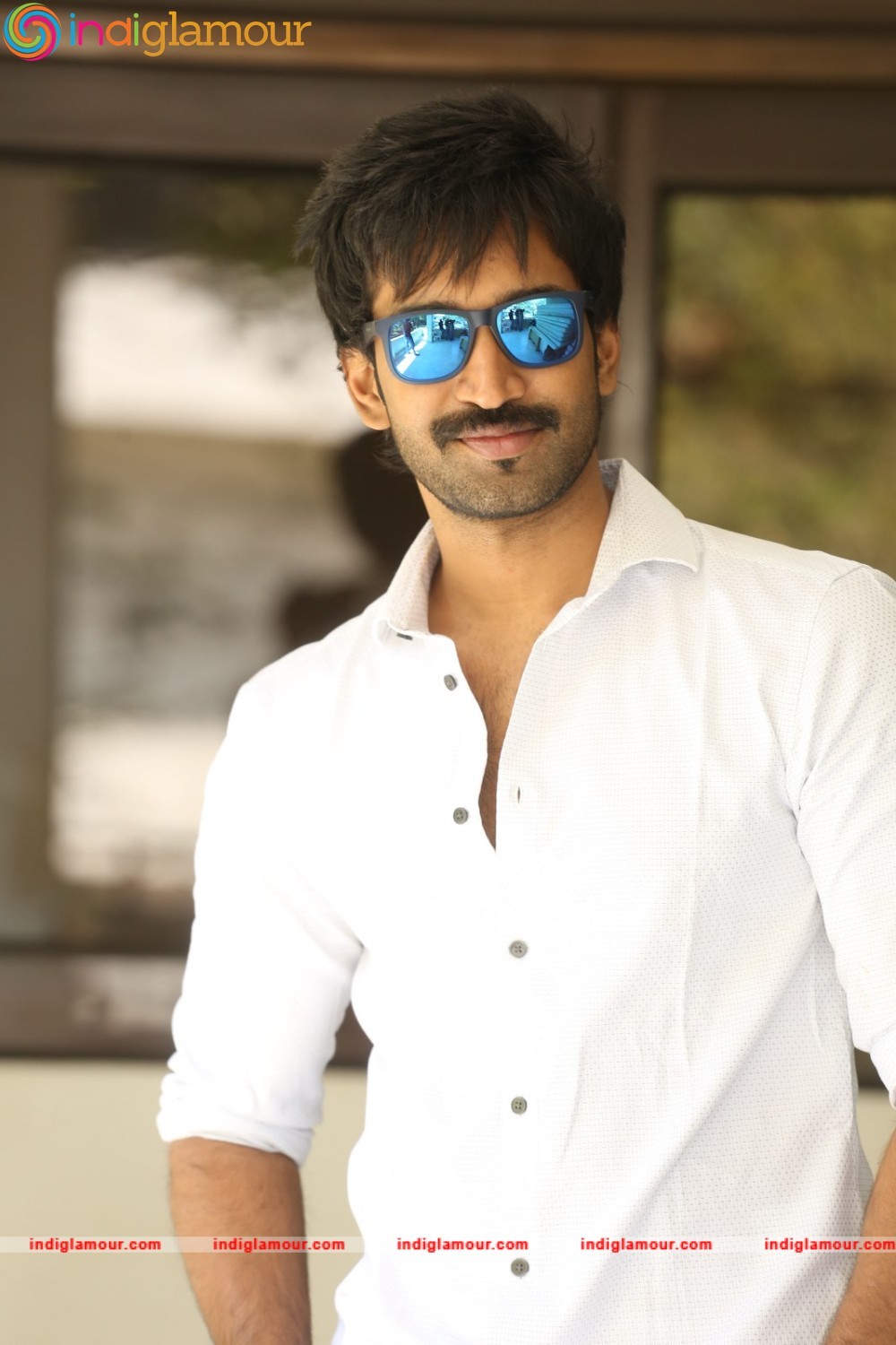 Aadhi Actor hd photo
