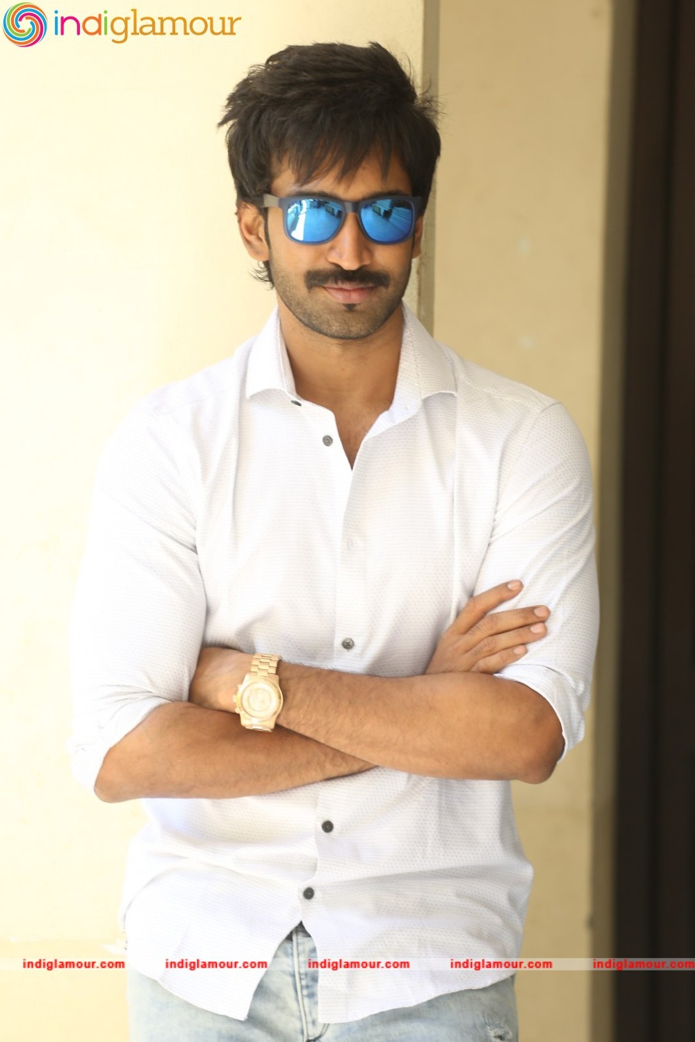 Aadhi Actor hd photo