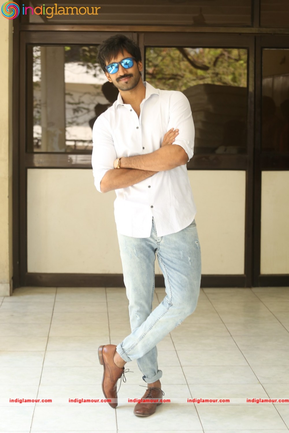 Aadhi Actor hd photo