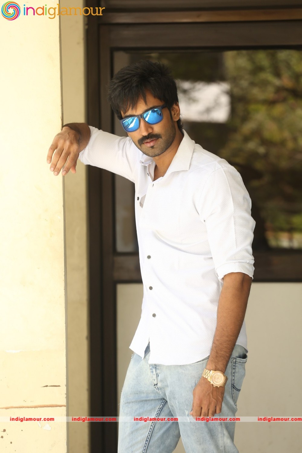 Aadhi Actor hd photo