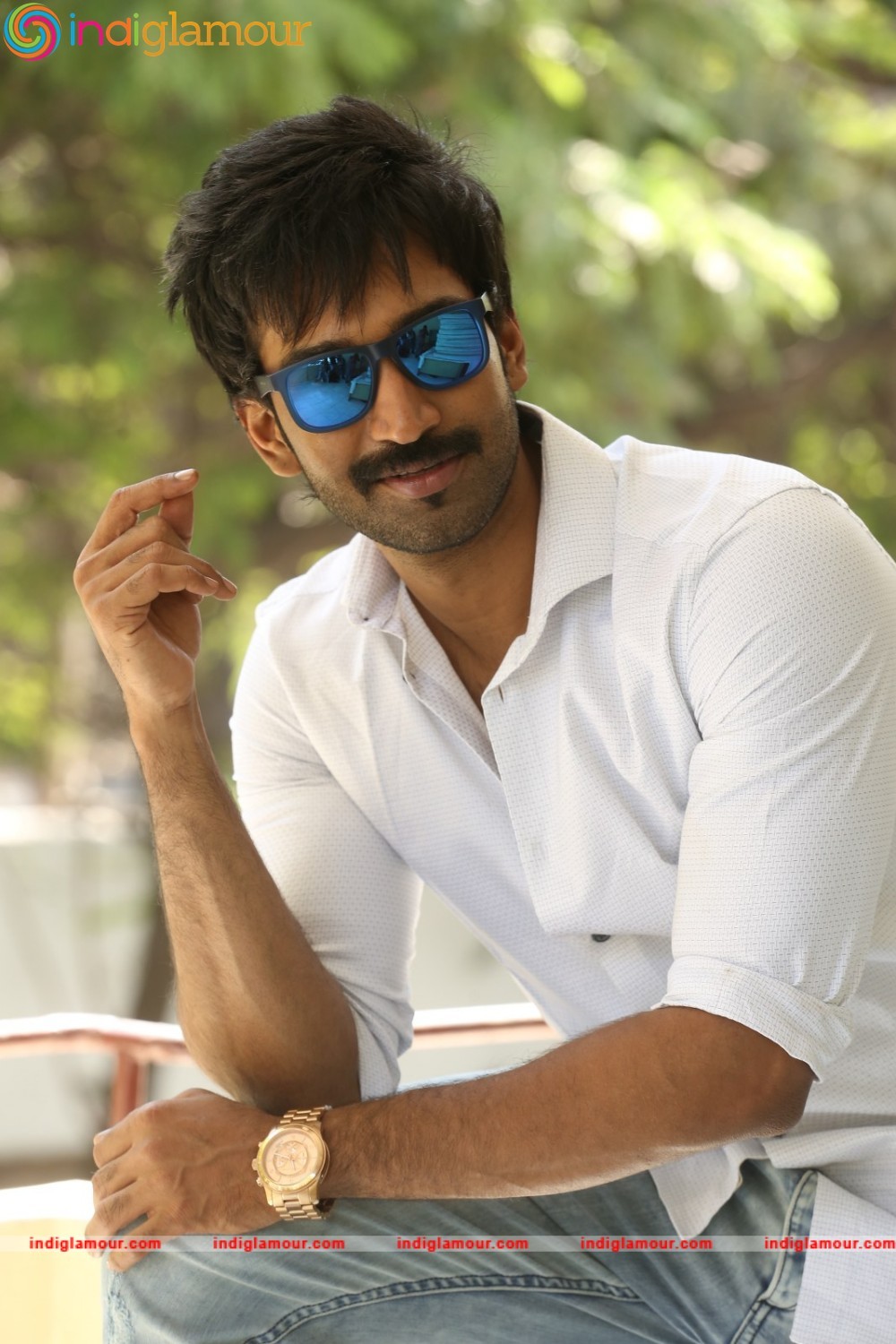 Aadhi Actor hd photo