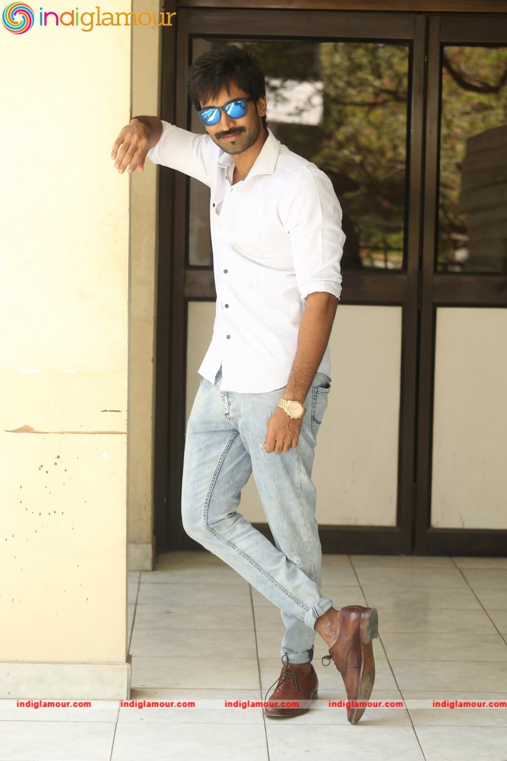 Aadhi Actor hd photo
